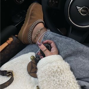 LAST CHANCE | NWT UGG Tasman in Chestnut/Brown Sheepskin Fur Cozy Slippers
